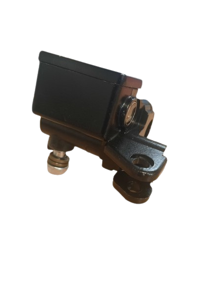Master cylinder left