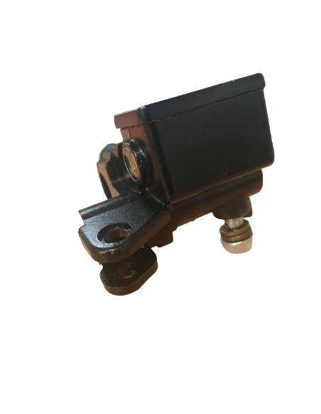 Cylinder master right