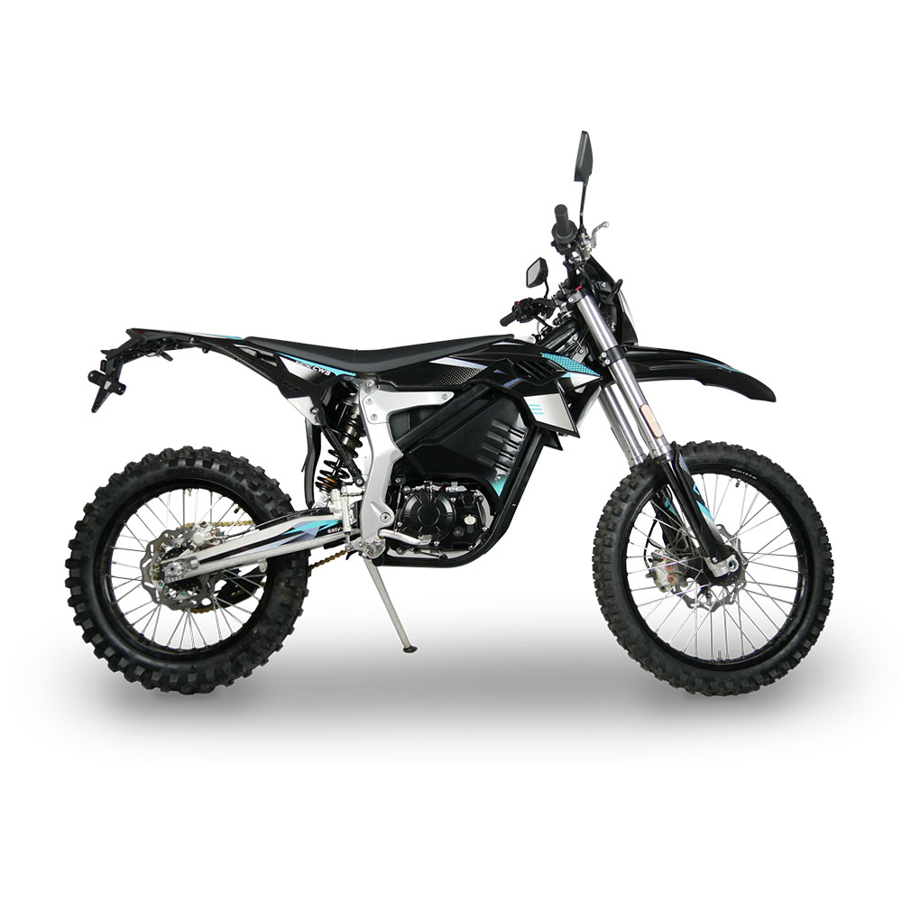 CW3 noire profil droit